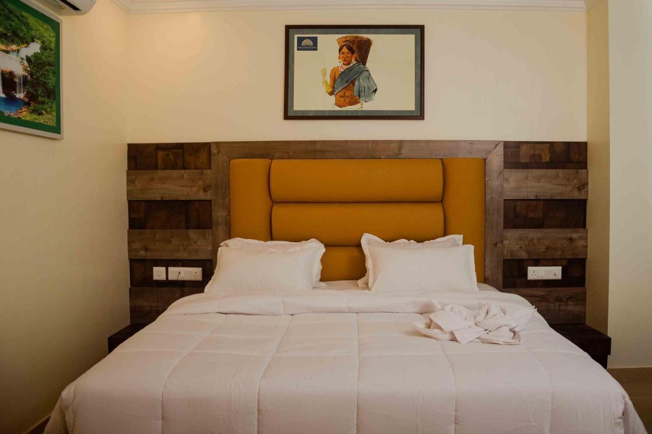 Hotel Grand Lotus Dimāpur Kültér fotó