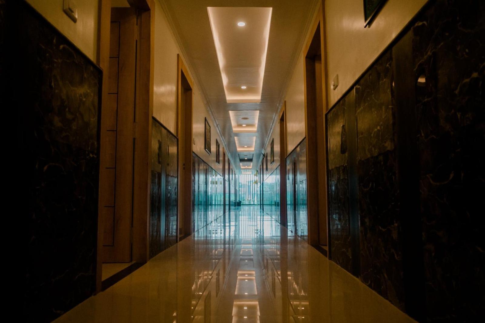 Hotel Grand Lotus Dimāpur Kültér fotó